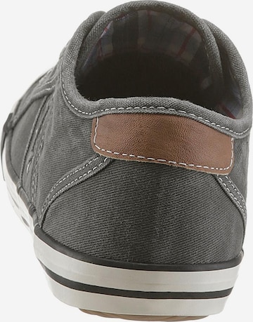 Slip on MUSTANG en gris