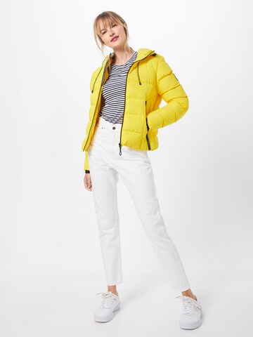 Geacă de iarnă 'Spirit' de la Superdry pe galben