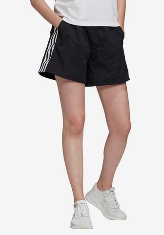 ADIDAS ORIGINALSregular Hlače - crna boja: prednji dio