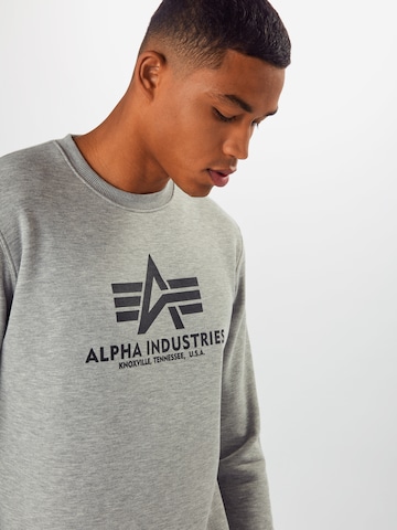 Sweat-shirt ALPHA INDUSTRIES en gris