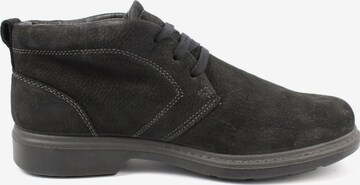 ARA Chukka Boots in Black