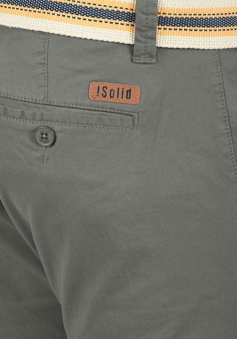 !Solid Regular Chinoshorts 'Lagos' in Grau