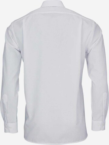 Coupe regular Chemise OLYMP en blanc