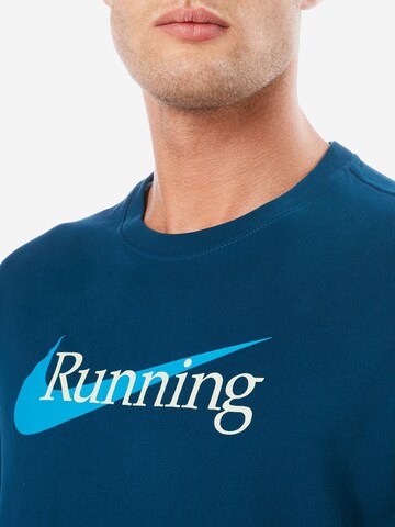 NIKE Regular Fit Funktionsshirt in Blau