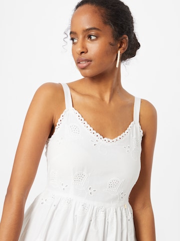 Robe d’été Rich & Royal en blanc