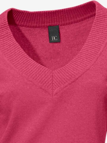 heine - Pullover em rosa