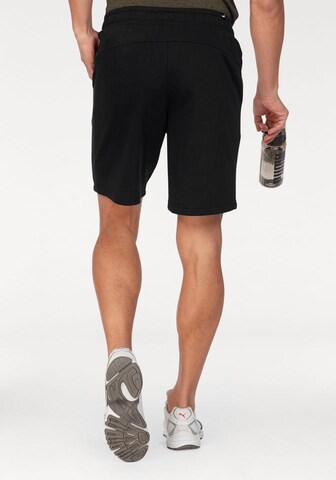 PUMA Regular Shorts in Schwarz