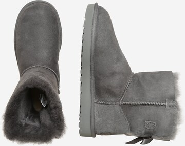 UGG Snowboots 'Bailey Bow II' i grå: side