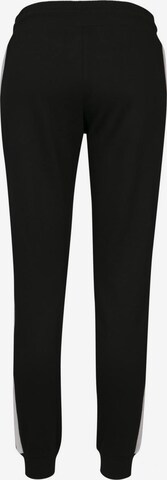 Urban Classics Tapered Broek in Zwart