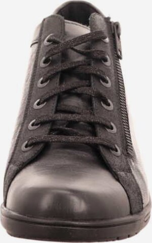 SOLIDUS Lace-Up Shoes in Black