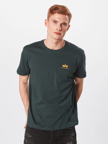 ALPHA INDUSTRIES Regular fit Póló - zöld: elől