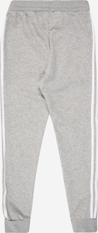 Effilé Pantalon 'Trefoil' ADIDAS ORIGINALS en gris