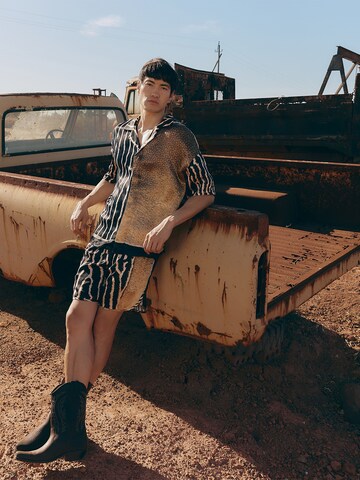 Cool Diverse Animal Print Look