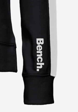 BENCH Tréning dzseki - fekete