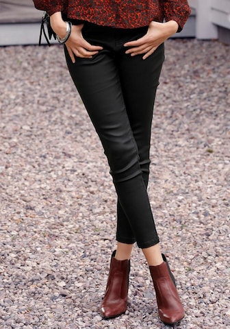 LASCANA Skinny Kalhoty – černá: přední strana