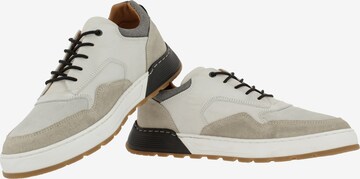 BULLBOXER Sneaker in Weiß