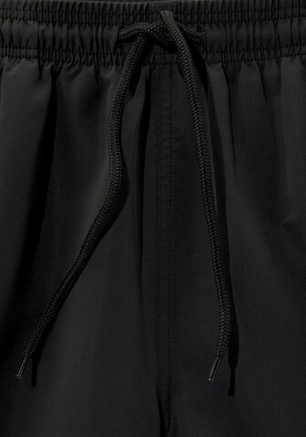 s.Oliver Badeshorts in Schwarz