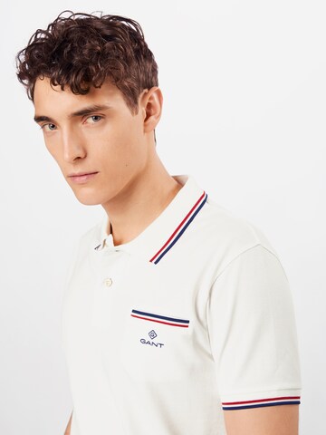 Coupe regular T-Shirt GANT en blanc