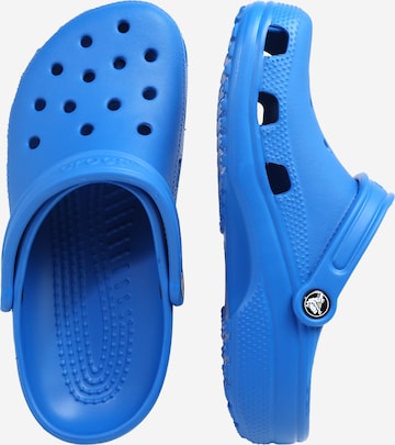 Saboţi 'Classic' de la Crocs pe albastru: lateral
