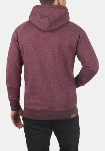 !Solid Sweatshirt 'Vitu' in Rot