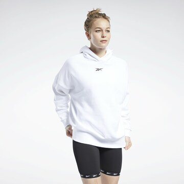 Reebok Sweatshirt 'Studio Restorative' in Weiß: predná strana