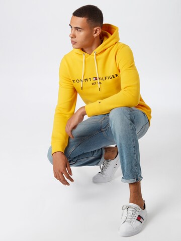 TOMMY HILFIGER Regular fit Sweatshirt in Geel