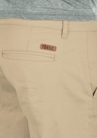 !Solid Regular Chinoshorts 'Thement' in Beige