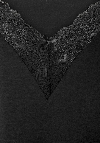 Chemise de nuit 'Anemone' LASCANA en noir
