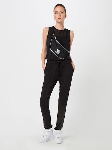 Tuta jumpsuit di Urban Classics in nero