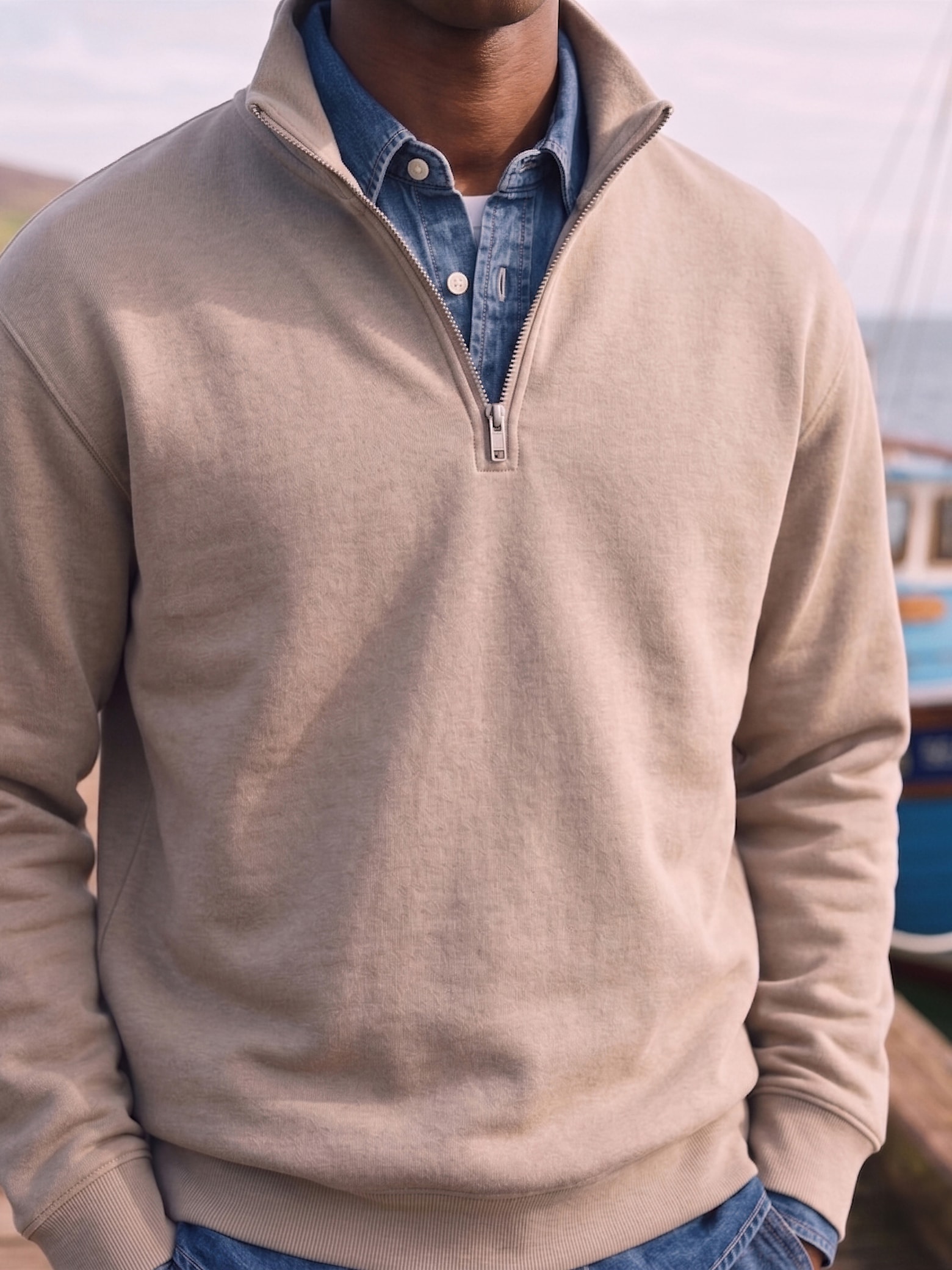 Josh - Casual Coastal Quarter-zip Look