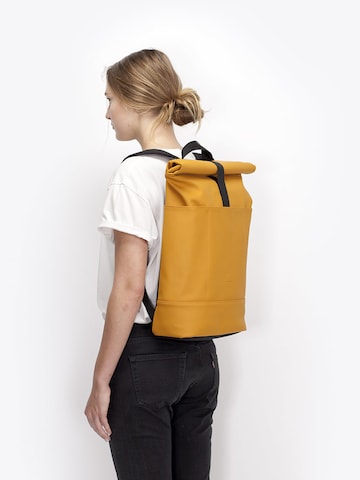 Ucon Acrobatics - Mochila ' Hajo Medium Lotus ' en amarillo: frente