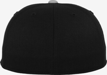 Flexfit Cap 'Premium 210' in Schwarz