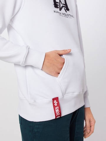 ALPHA INDUSTRIES Sweatshirt in Wit