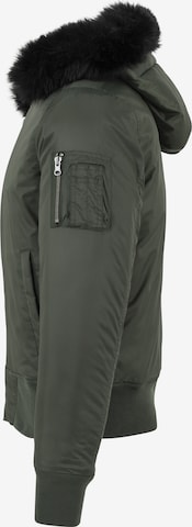 Urban Classics Between-Season Jacket in Green