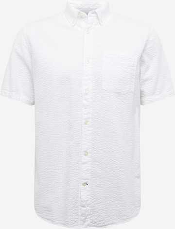 GAP Slim fit Button Up Shirt 'SEERSUCKER' in White: front