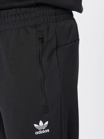 Effilé Pantalon ADIDAS ORIGINALS en noir