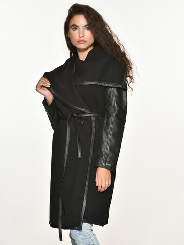 Maze Between-Seasons Coat 'Shiloh' in Black: front