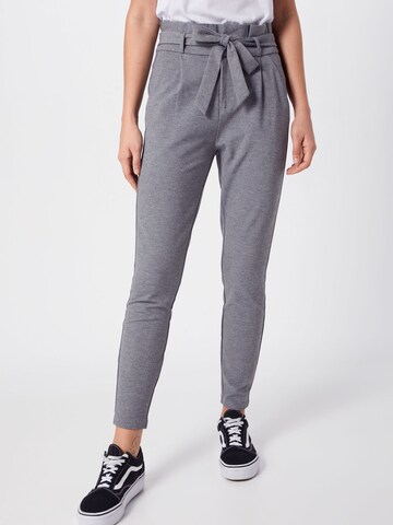 VERO MODA Slim fit Pleat-front trousers 'Eva' in Grey: front