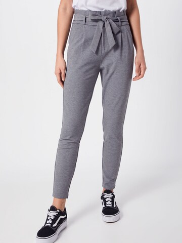 Slimfit Pantaloni con pieghe 'Eva' di VERO MODA in grigio: frontale