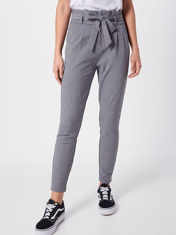 VERO MODA Pleat-Front Pants 'Eva' in Grey: front