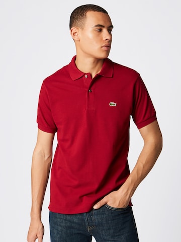 LACOSTE - Ajuste regular Camiseta en rojo: frente