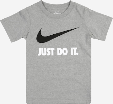 NIKE - Camiseta funcional en gris: frente