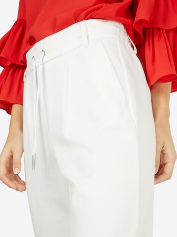 ONLY Slim fit Pleat-Front Pants 'Poptrash' in White