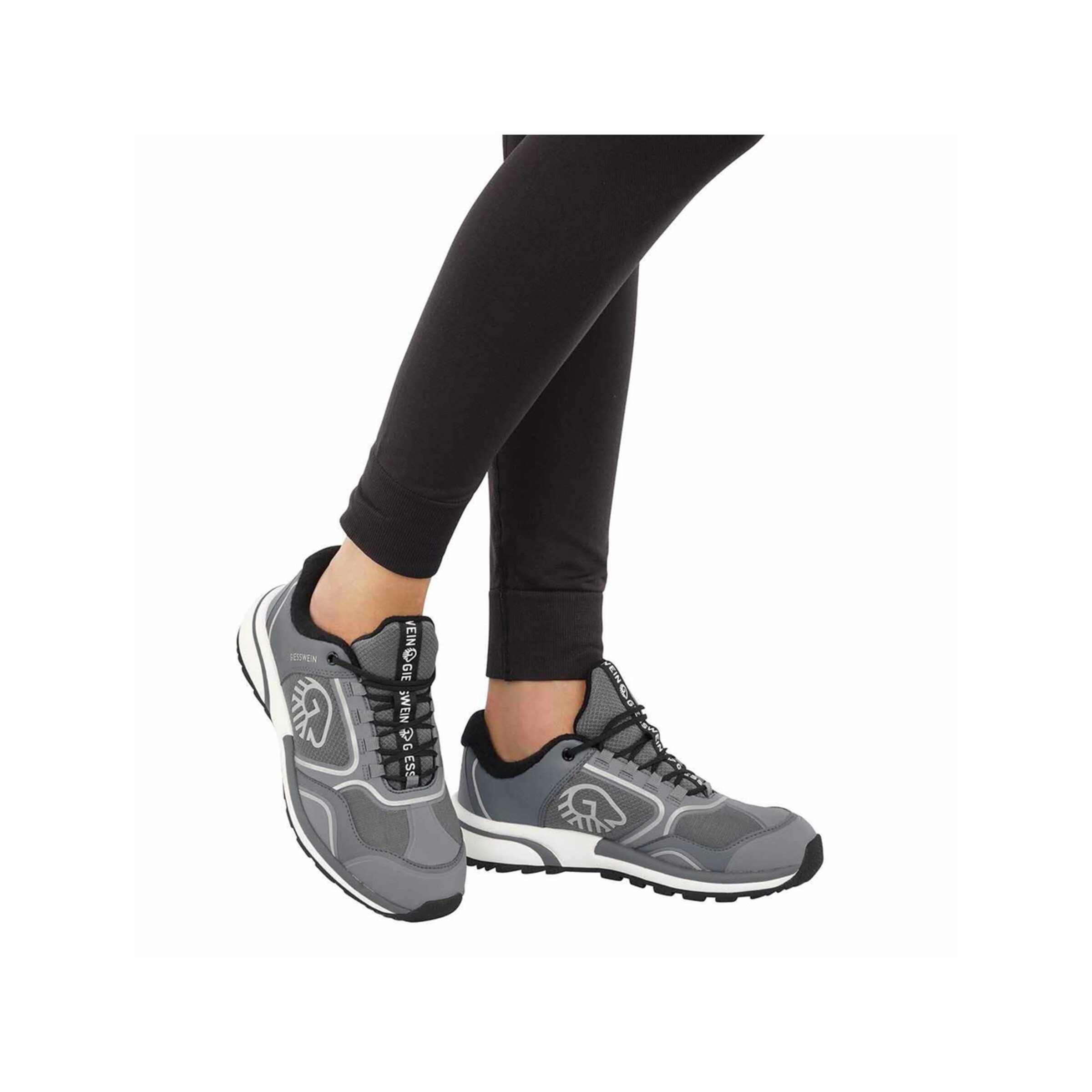 GIESSWEIN Sneakers laag in Grijs: voorkant