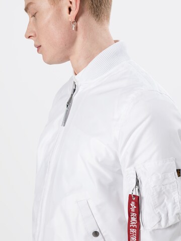 ALPHA INDUSTRIESPrijelazna jakna 'MA-1 TT' - bijela boja