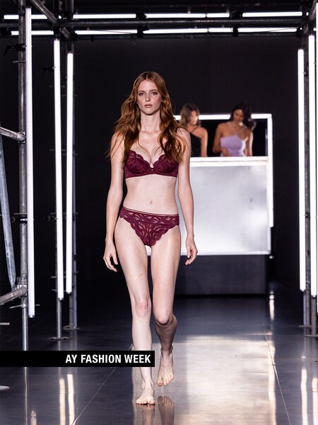 The AY FASHION WEEK Womenswear - Bordeaux Lace Look by Lascana