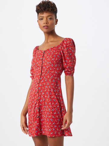 Boohoo - Vestido de verão 'Floral Square Neck Mini Dress' em vermelho: frente