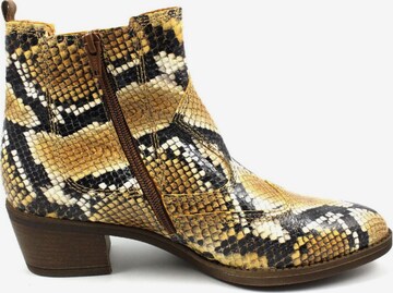GABOR Chelsea Boots in Yellow