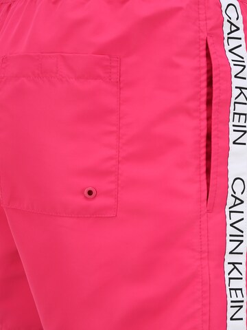 Calvin Klein Swimwear Normální Plavecké šortky – pink