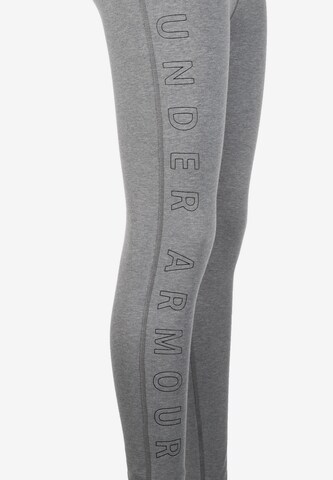 UNDER ARMOUR Skinny Workout Pants in Grey